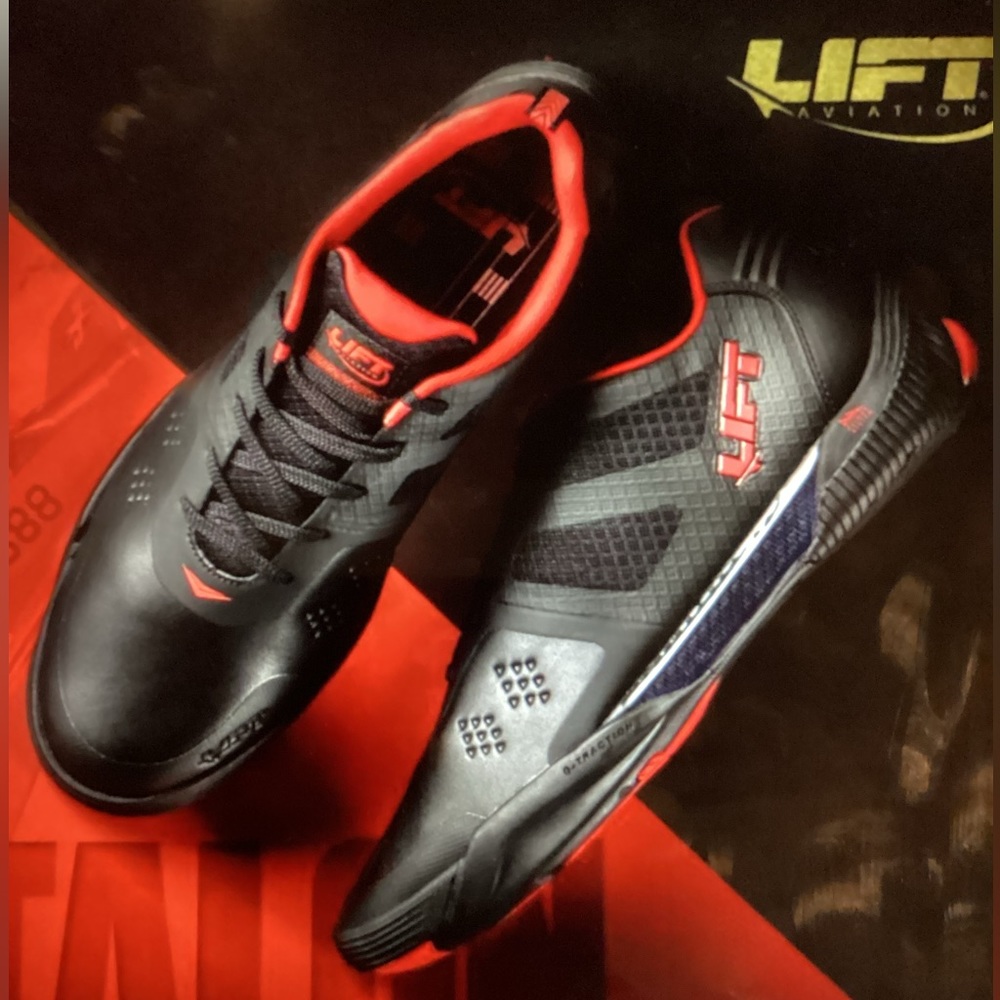 Lift Aviation Air Boss 2.0 Pilot Shoes Men 9.5 Black Red Flight Cockpit Sneaker